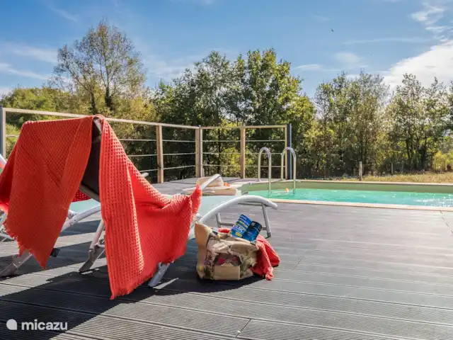 Les Oies de Julia en Francia, Corrèze, Mansac - casa vacacional Piscina