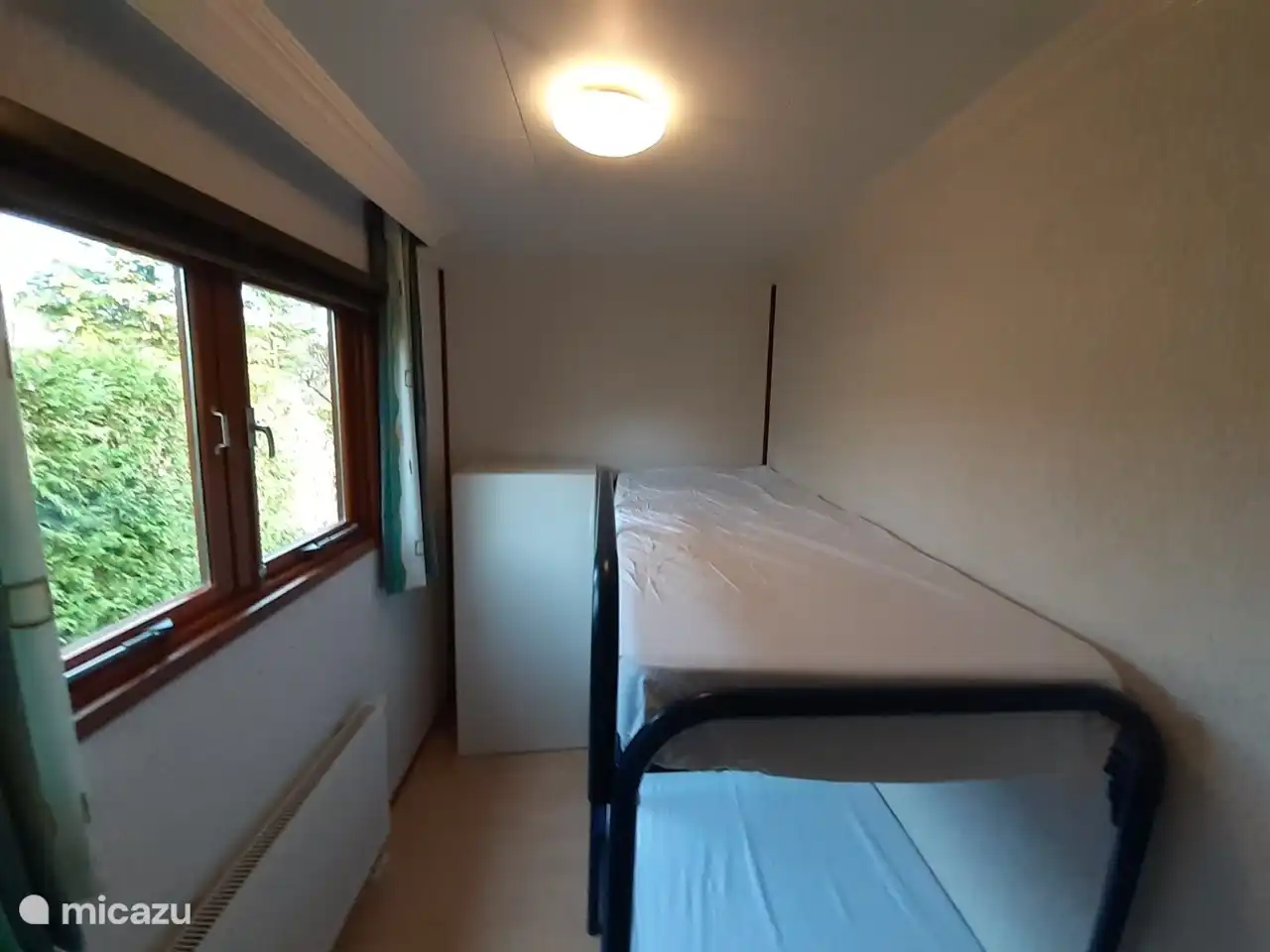 The 2nd bedroom with bunk beds.