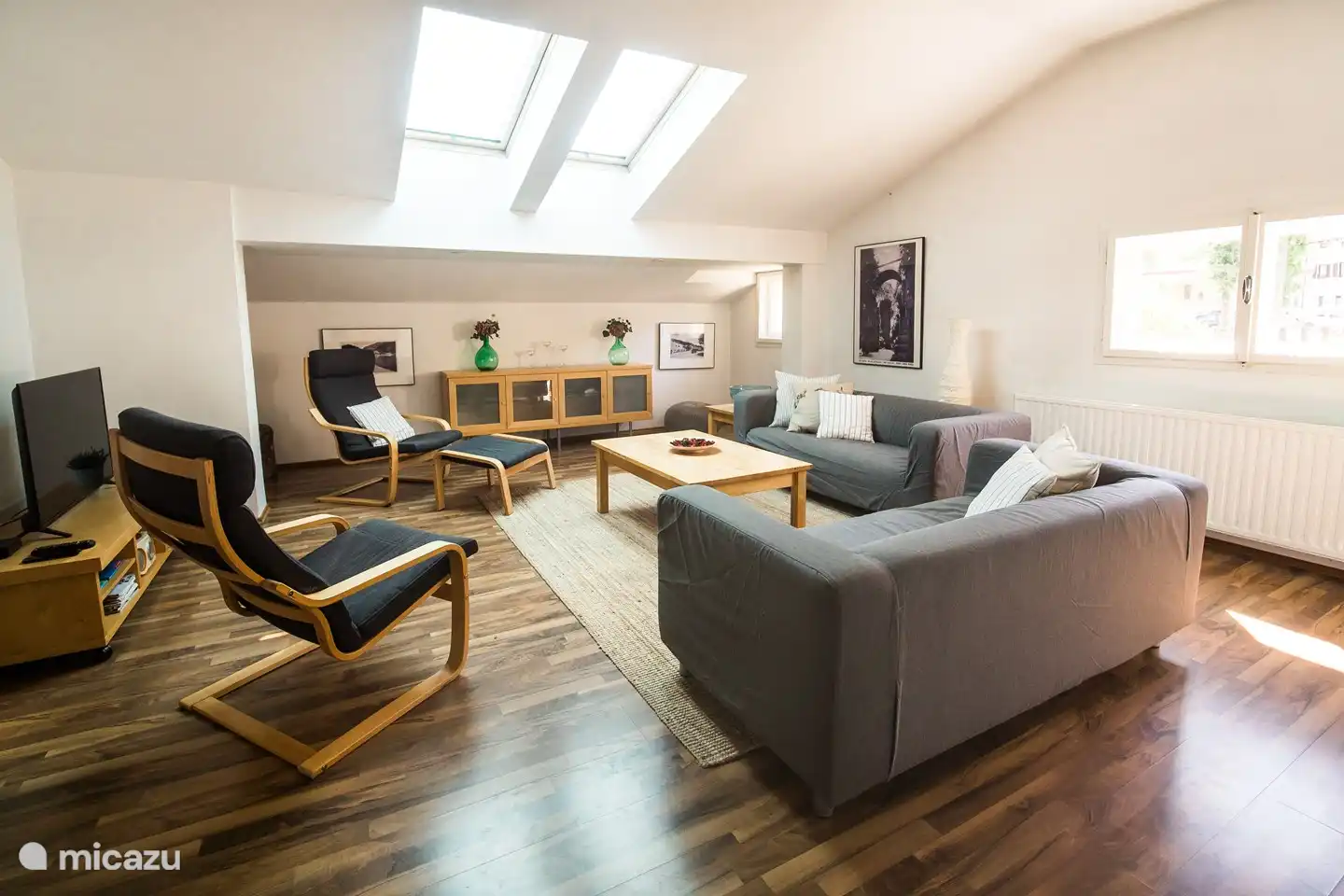 Wohnzimmer-App. Soca