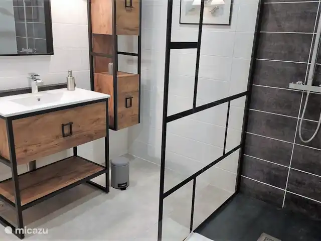 vakantiehuis huren in Frankrijk, Lot-et-Garonne, Tournon-d'Agenais – Moullinalle badkamer