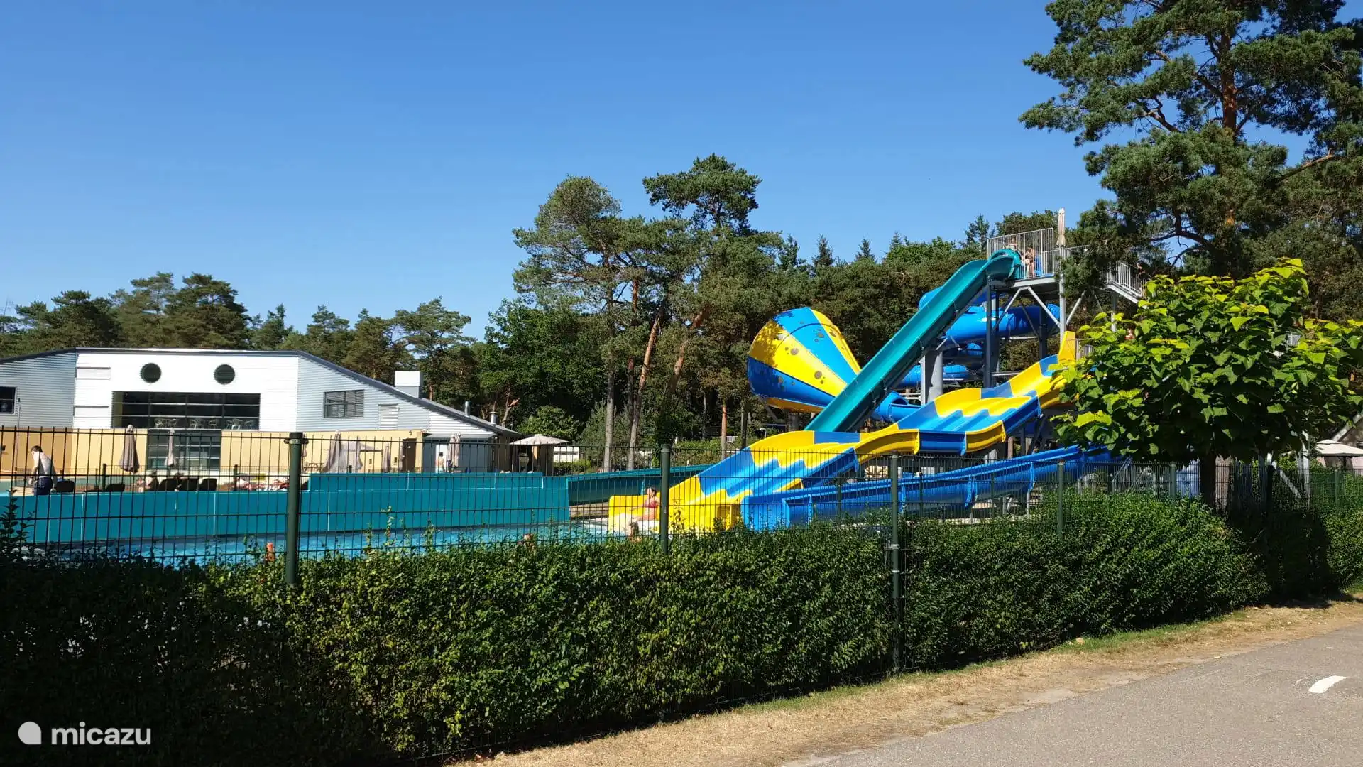 Der Wasserbereich des Campingplatzes Samoza