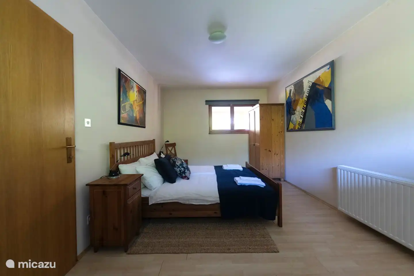 Geräumiges Schlafzimmer für 4