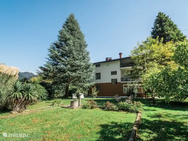 Location de Vacances Slovénie, Alpes juliennes, Most na Soci, appartement - Vila Labod, appartement Idrijca Jardin de Vila Labod