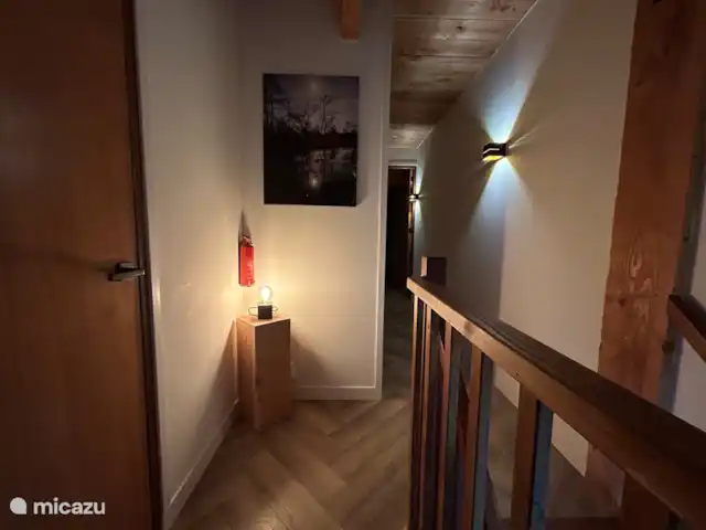 Domaine Janssloot/Âld Heach Hiem | Pays-Bas, Frise, Goëngahuizen - maison de vacances couloir 1er étage Janssloot