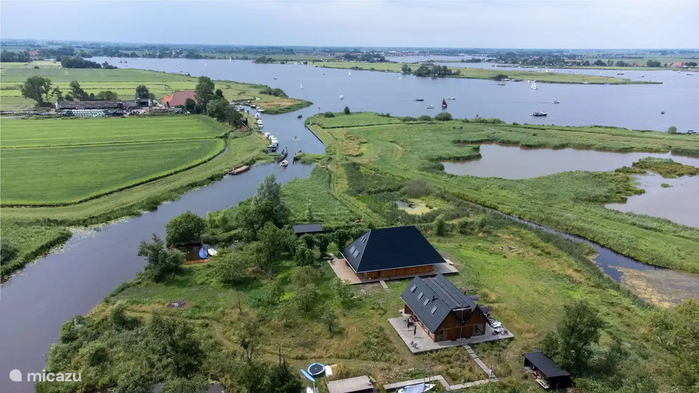Die Doppelhaushälfte neben unserem neu erbauten Ferienhaus