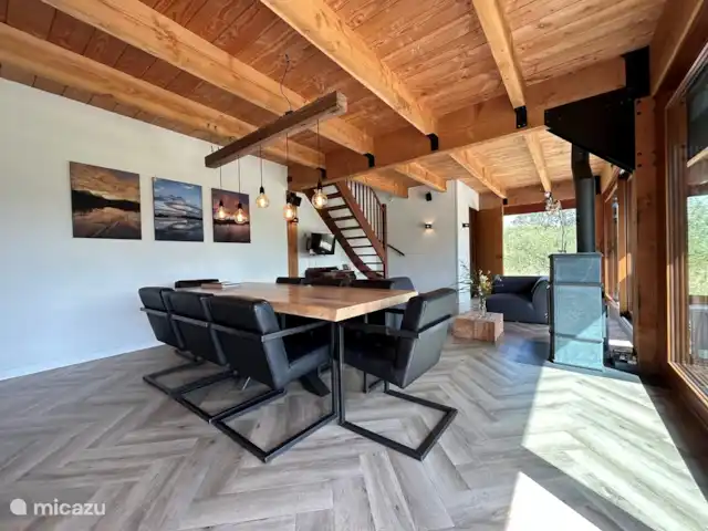 Domaine Janssloot/Âld Heach Hiem | Pays-Bas, Frise, Goëngahuizen - maison de vacances Rez-de-chaussée Janssloot / table à manger, canapé et cuisine