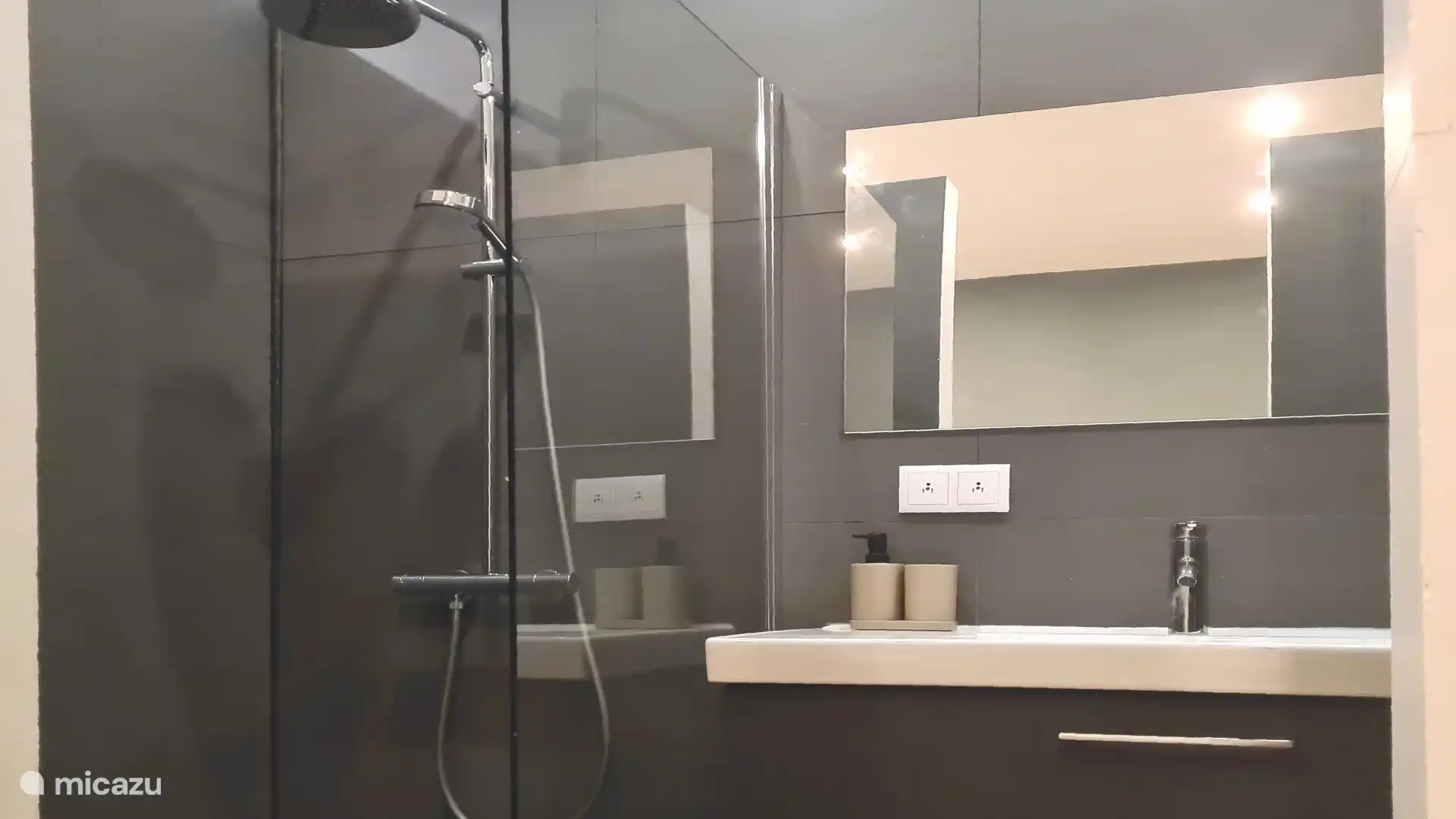 Salle de bain chambre principale