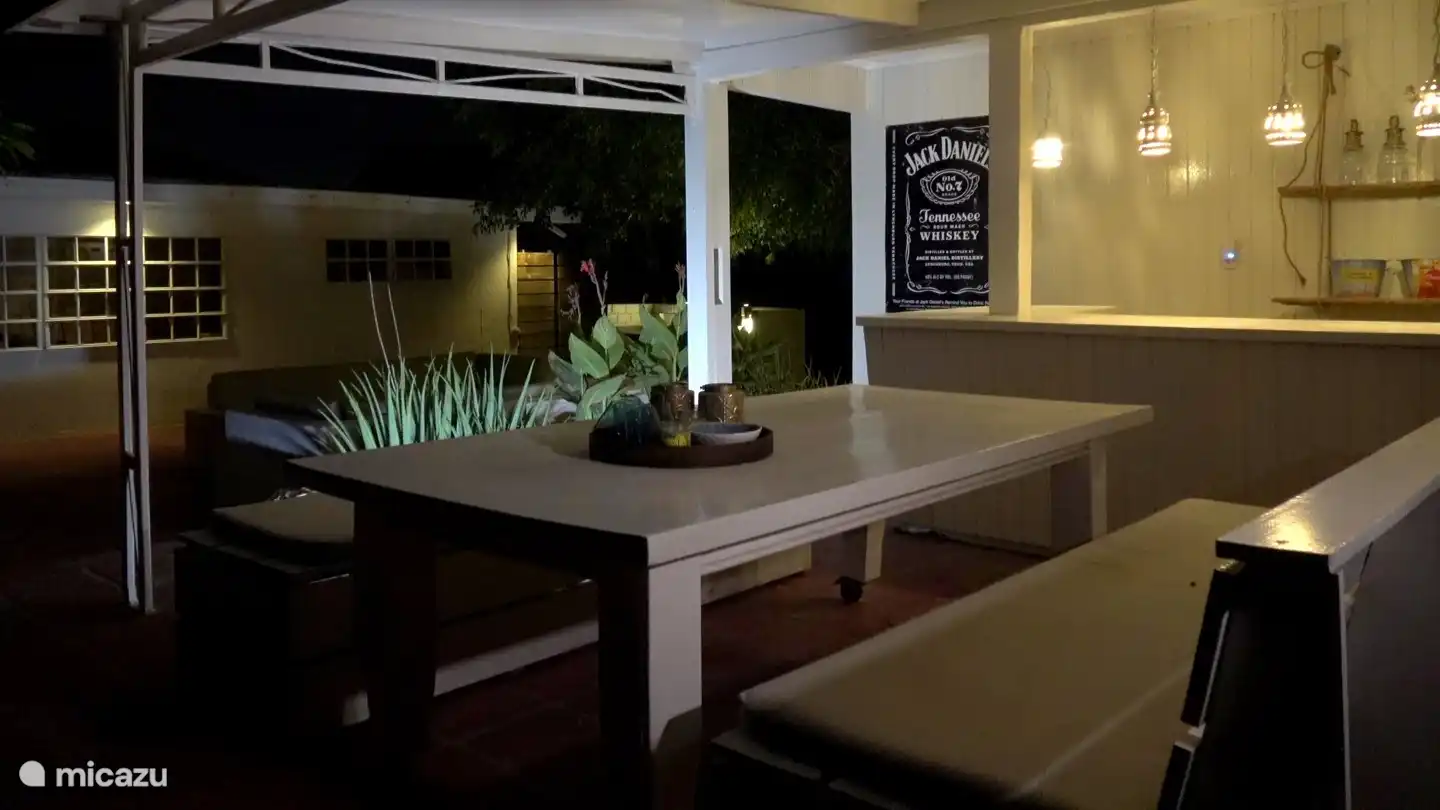 Impression d'ambiance de Casa Anasa la nuit.