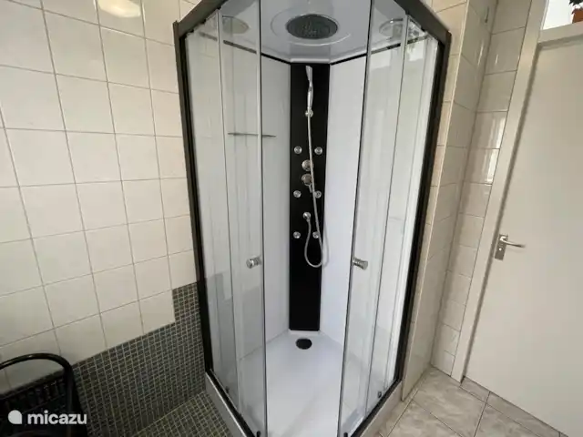 Perla de playa 110 Julianadorp aan Zee en Países Bajos, Holanda del Norte, Julianadorp aan Zee - bungaló Cabina de ducha