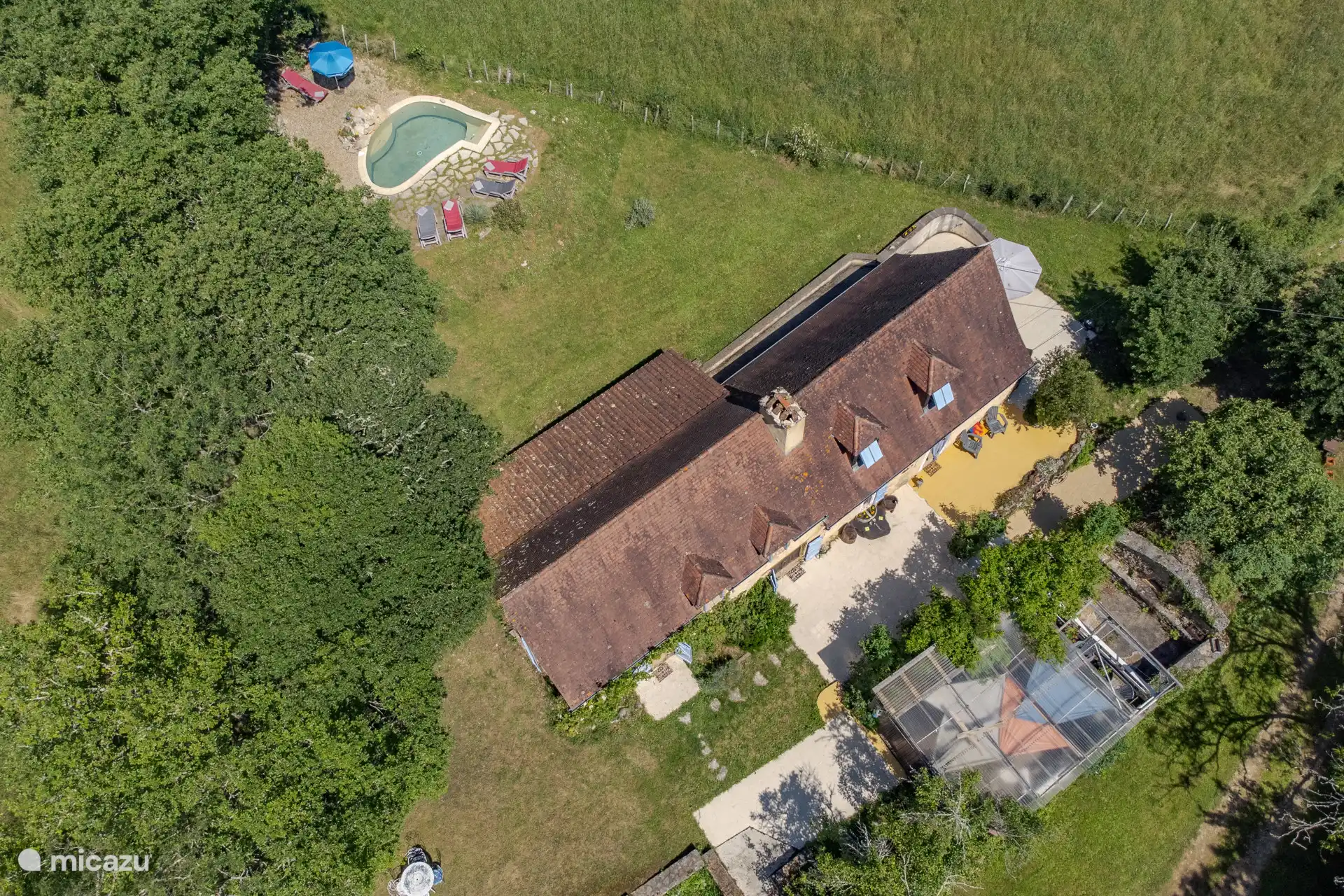 La casa vista desde arriba