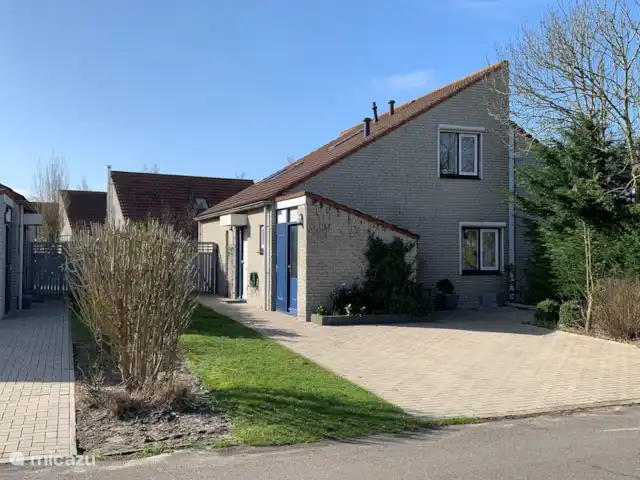 Strandvilla Juliana huren in Nederland, Noord-Holland, Julianadorp aan Zee - vakantiehuis vooraanzicht huis