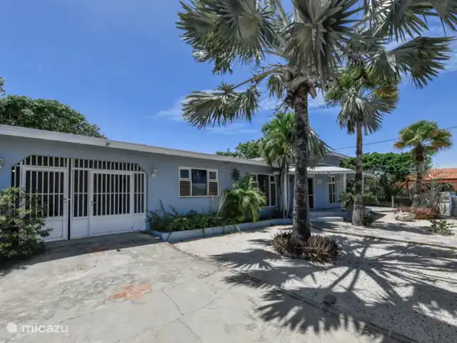 Location de Vacances Aruba, Pos Chiquito, Pos Chiquito, villa - Belle maison à 2 min de la plage Garage et allée