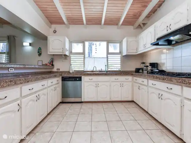 Location de Vacances Aruba, Pos Chiquito, Pos Chiquito, villa - Belle maison à 2 min de la plage cuisine