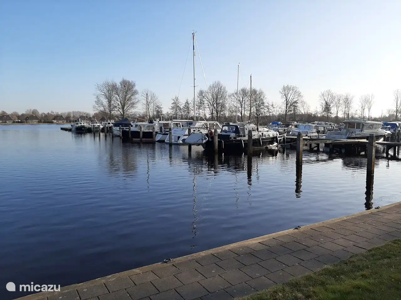 The marina of Eernewoude.