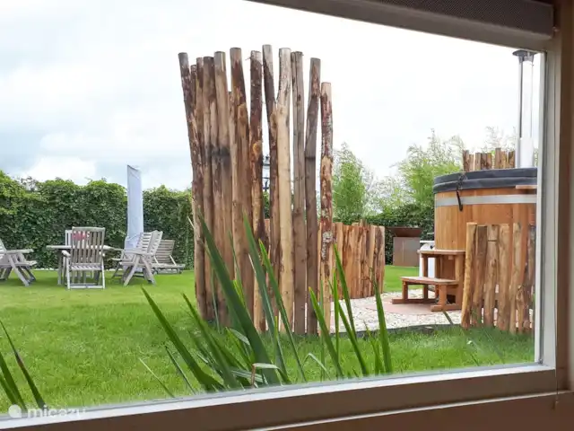 Villa Pura Vida : Profitez de la vie ! | Pays-Bas, Hollande méridionale, Oud Ade - villa vue du bateau sauna au bain à remous