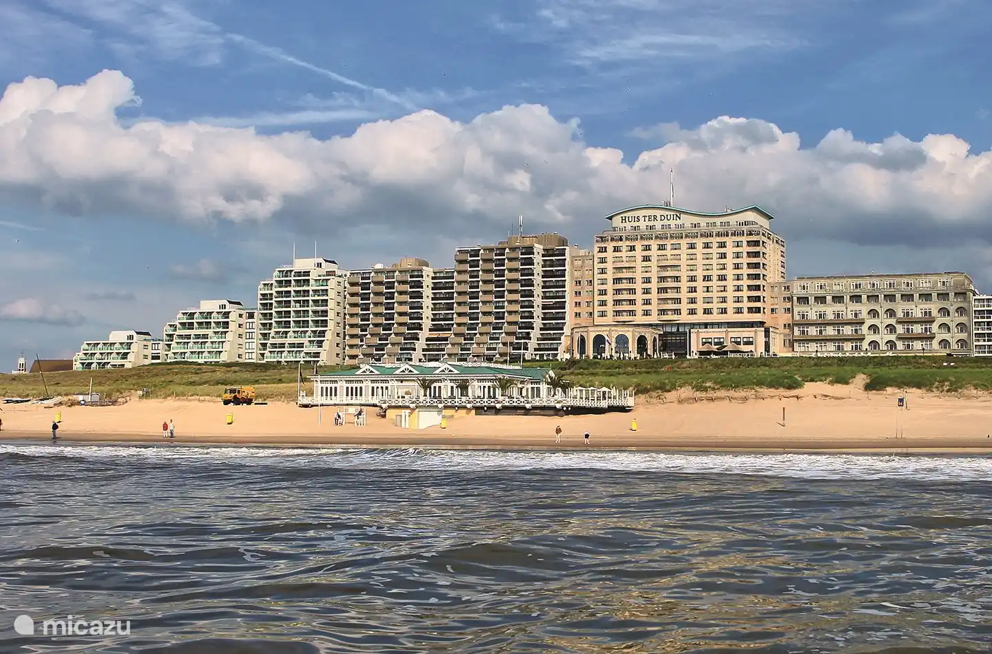 Noordwijk, beach: 30 min.