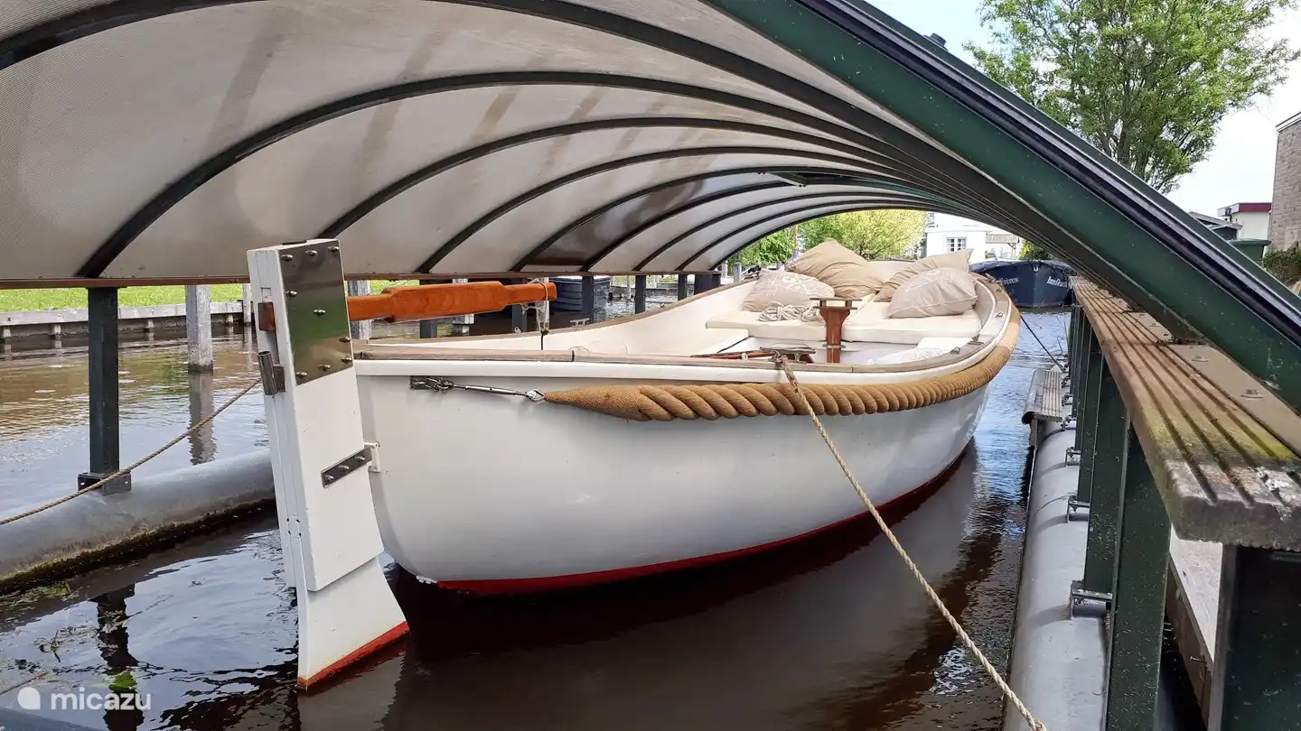 The sloop is always ready for departure