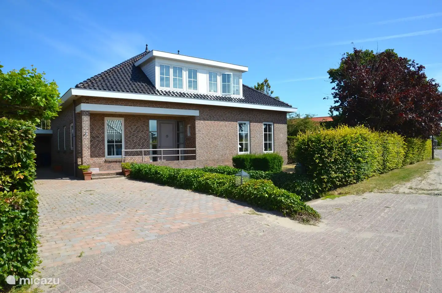 Devant la maison de vacances