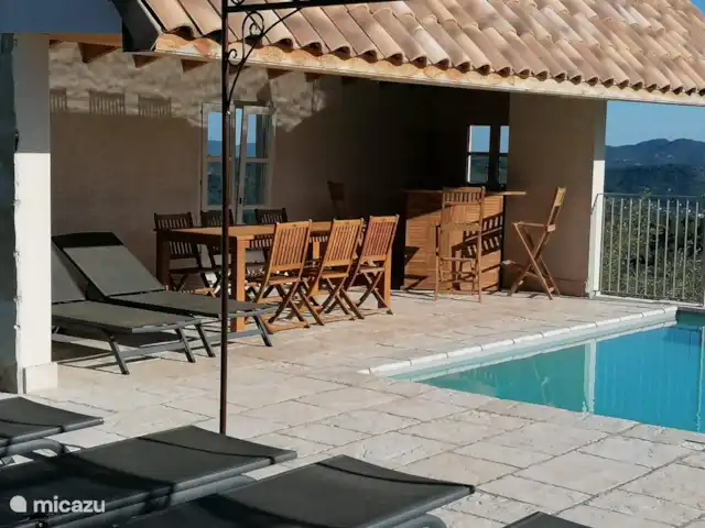 Mas de Vignal | France, Ardèche, Chambonas - villa coin apéro couvert