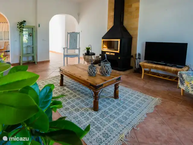 Finca Tropical - Montroy - Valence | Espagne, Valence, Montroy - villa séjour avec cheminée, TV écran plat, cosy et très spacieux, accès direct aux terrasses