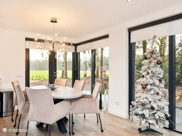 Bosrust huren in Nederland, Overijssel, Ommen - bungalow Kerstaankleding