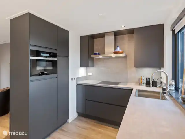 Bosrust huren in Nederland, Overijssel, Ommen - bungalow In de kolekast zit een klein vriesvak