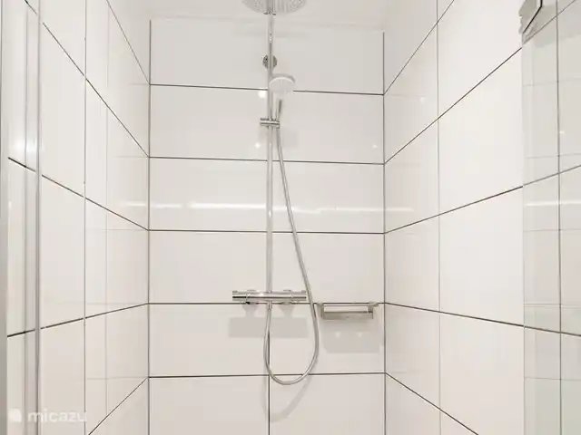 Bosrust huren in Nederland, Overijssel, Ommen - bungalow Royale douche en stortdouche