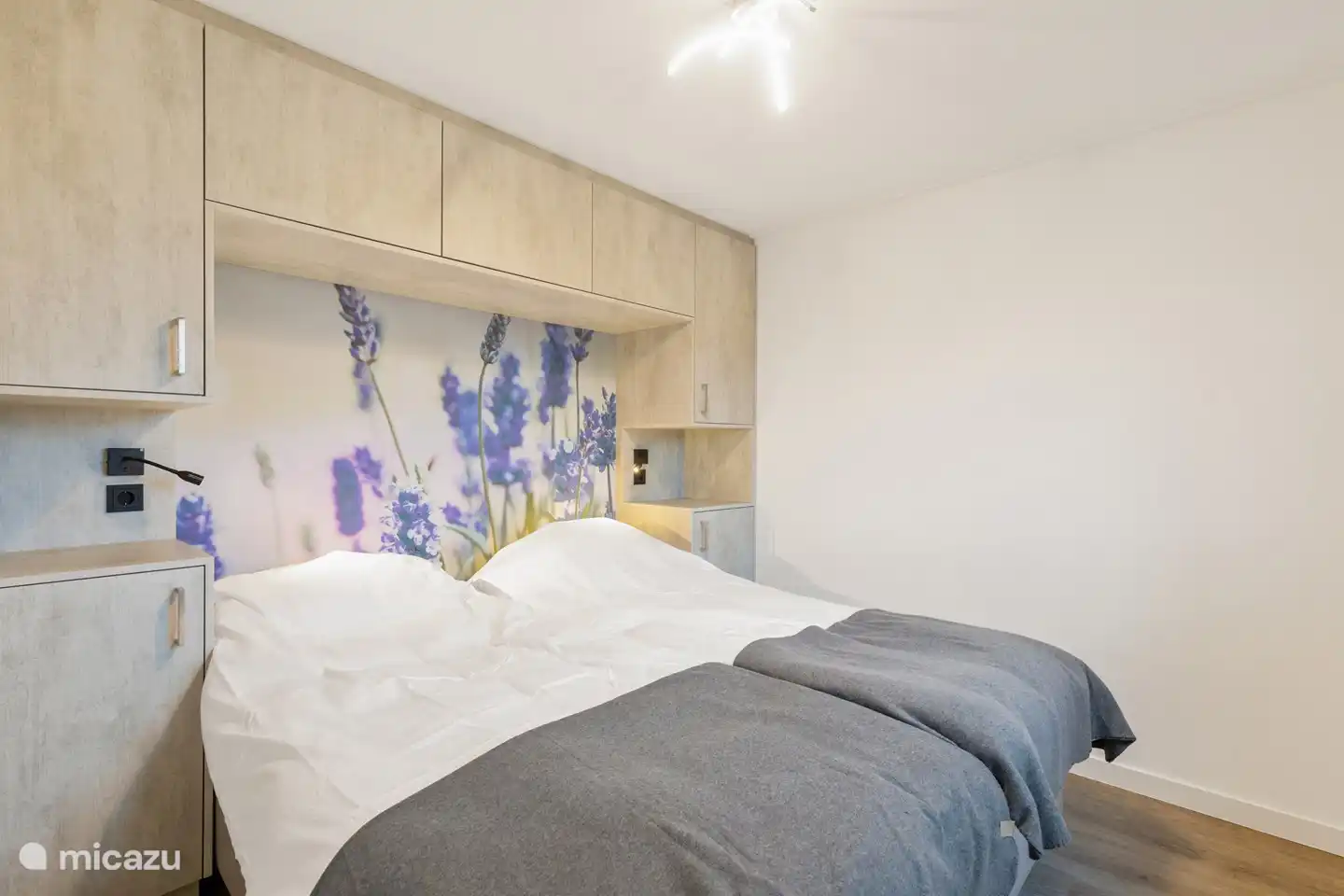 Schlafzimmer mit Boxspring