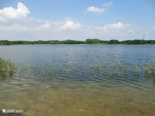 Vista despejada de la playa y del agua para nadar  en Países Bajos, Güeldres, Ewijk - casa vacacional