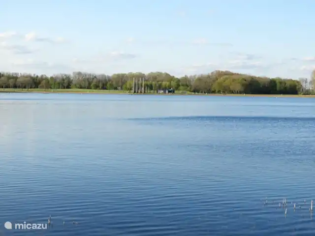 Vista despejada de la playa y del agua para nadar  en Países Bajos, Güeldres, Ewijk - casa vacacional