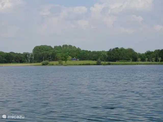 Vista despejada de la playa y del agua para nadar  en Países Bajos, Güeldres, Ewijk - casa vacacional