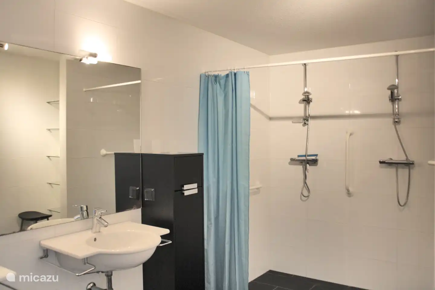 Badezimmer sehr behindertengerecht