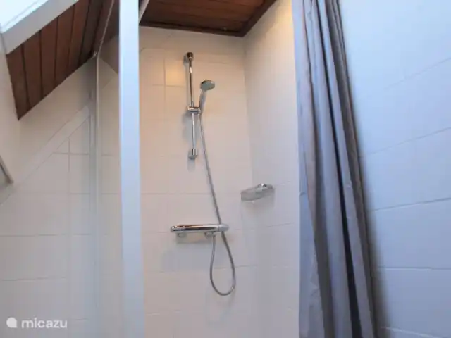 Appartement Place du Village | Pays-Bas, Hollande du Nord, Callantsoog - appartement salle de bain avec lavabo et douche