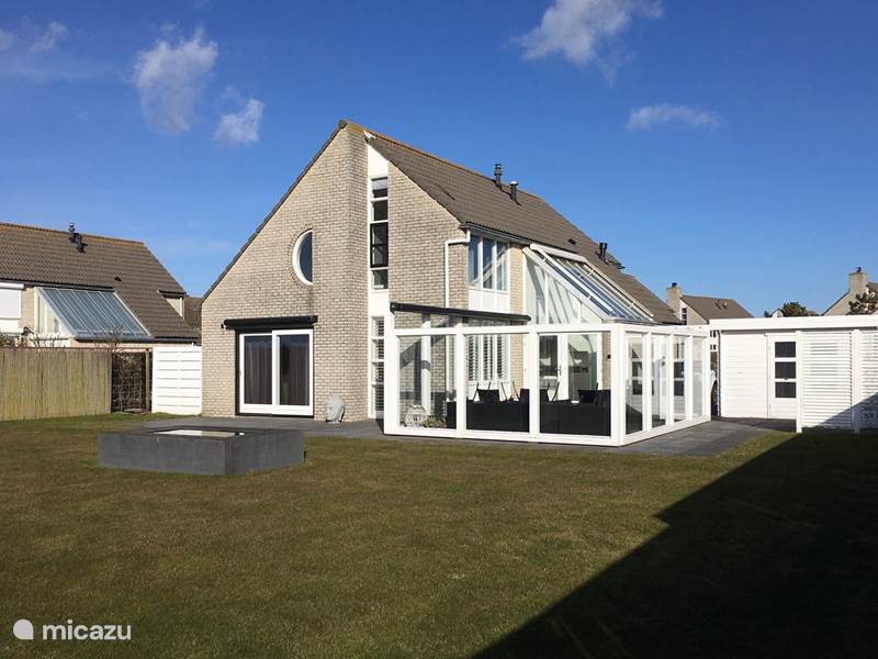 Holiday home in Netherlands, North Holland, Julianadorp at Sea Villa Ooghduyne Beach House