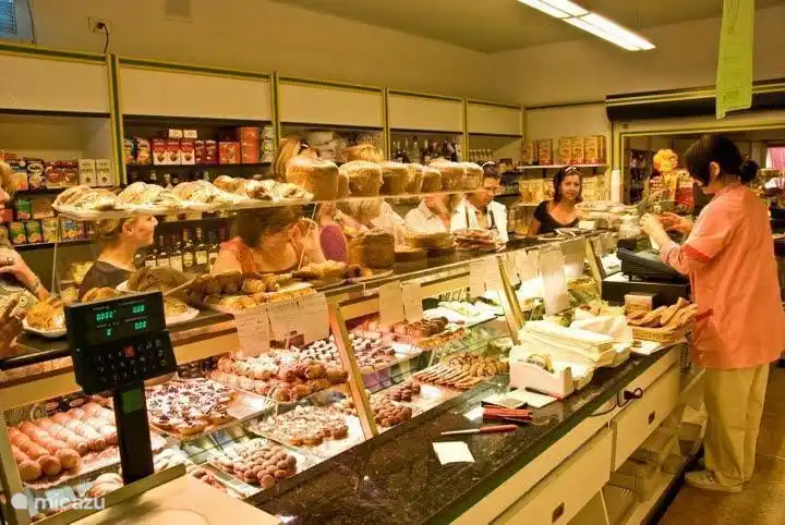 Bij de bakker zijn de verleidingen groot