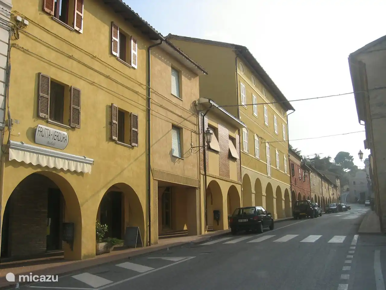 Boodschappen doen in Castelleone di Suasa, 4 km verderop.