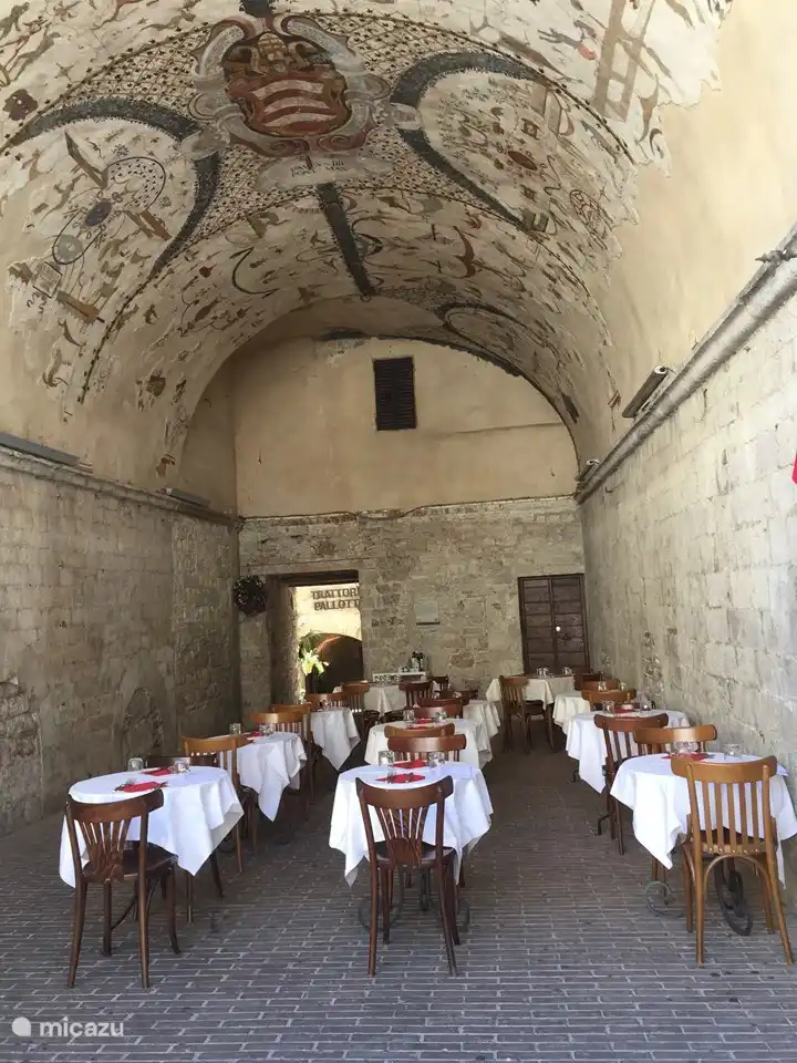 Een zomerterras in Perugia. Leuk voor een dagje uit.