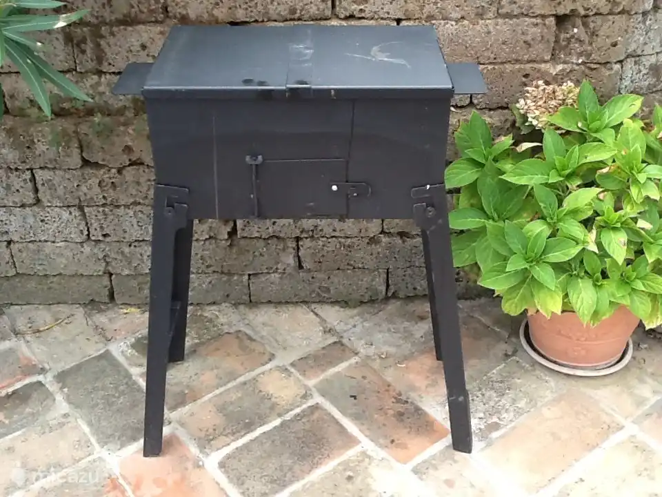 Barbecue is verplaatsbaar op het terras of in de garage.