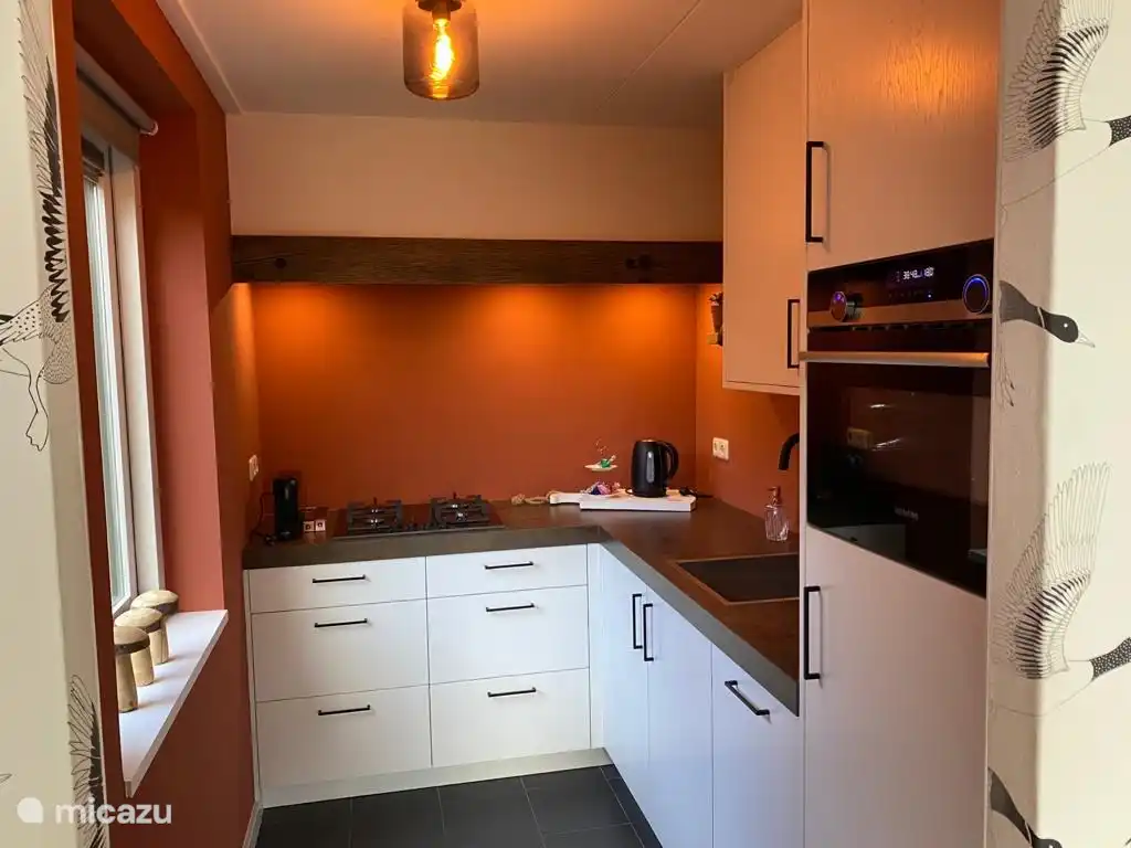 Nieuwe keuken; handgemaakt, Siemens, oven, magnetron, Nespresso!