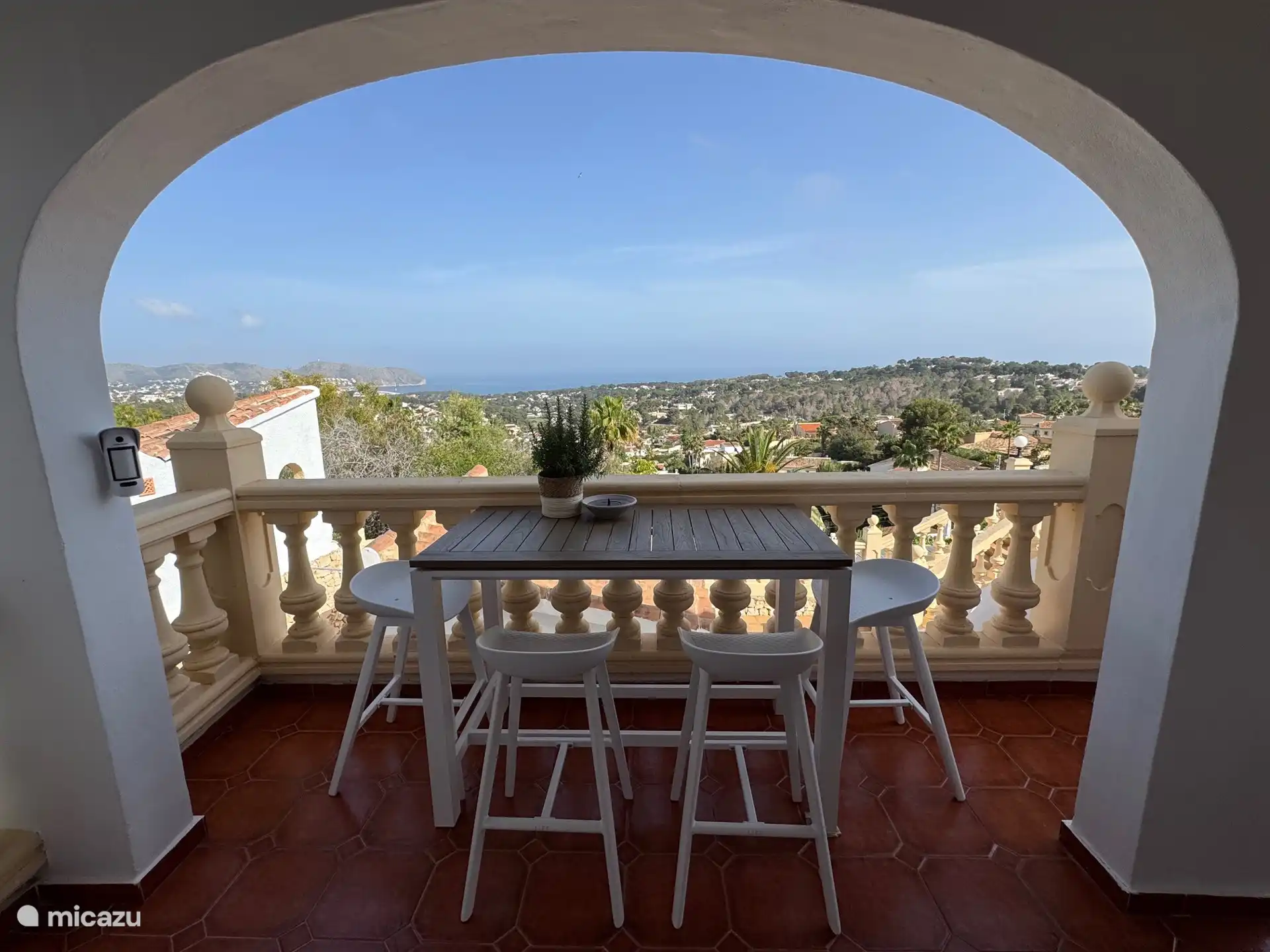 Veranda, breakfast with a view