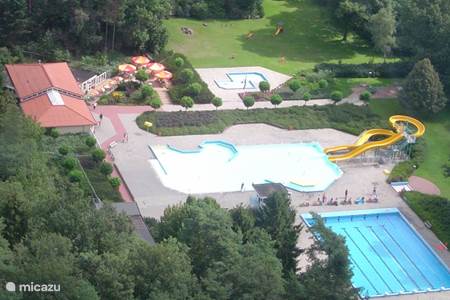 Open-air swimming pool De Leewal.