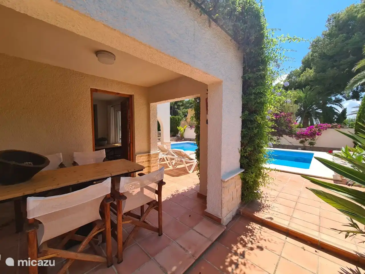 Petite terrasse en bas