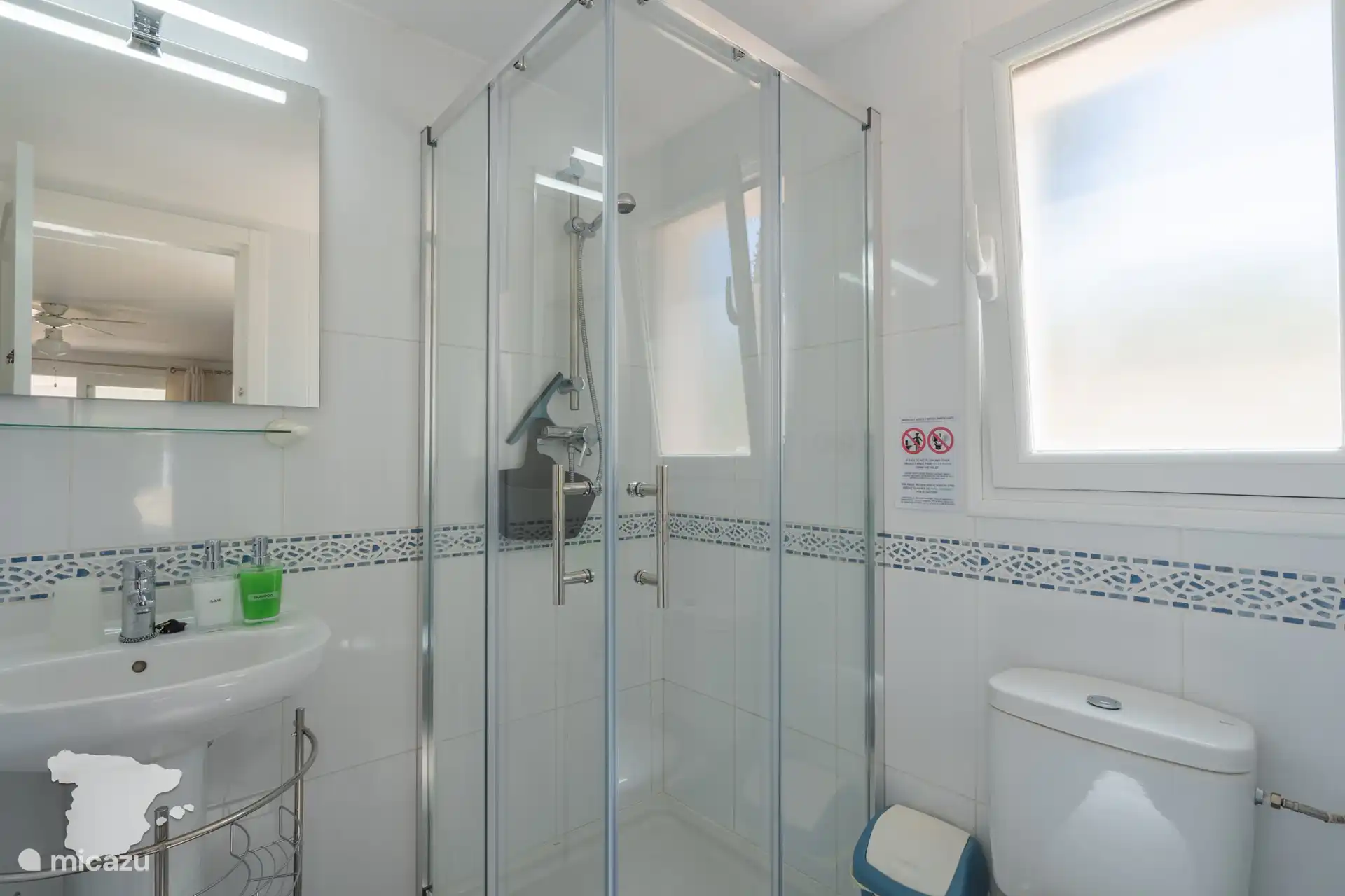 Salle de bain de la chambre 5