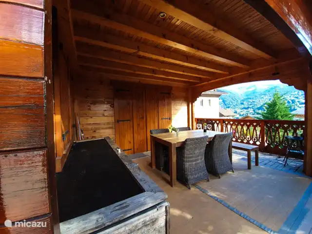 La Sittelle - été comme hiver | France, Haute-Savoie, Verchaix - chalet Terrasse couverte