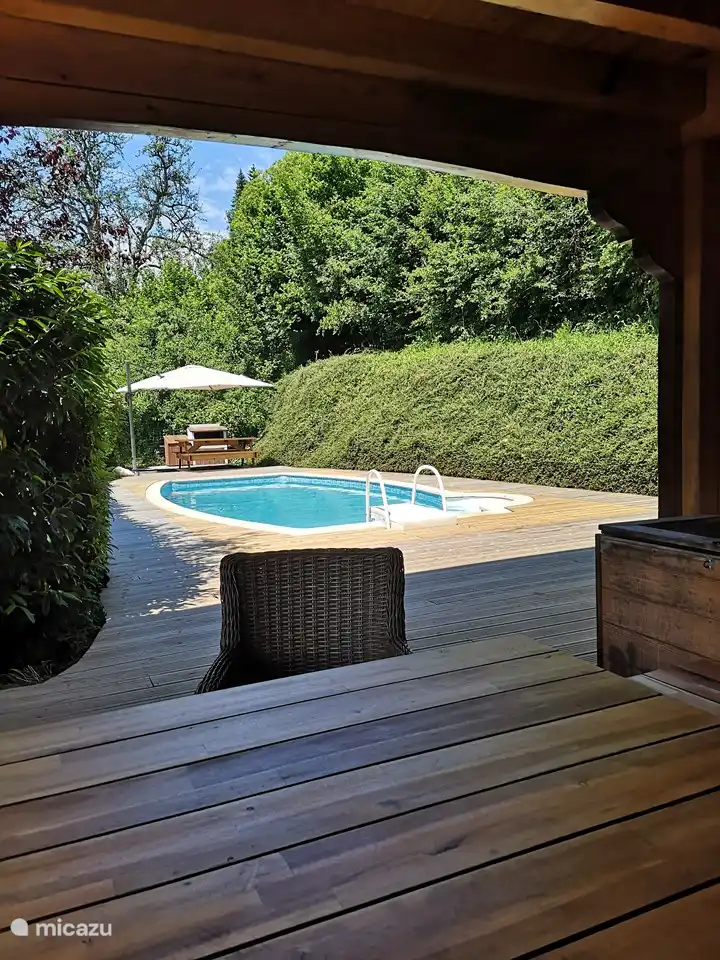 Piscina, terraza y cocina exterior/barbacoa