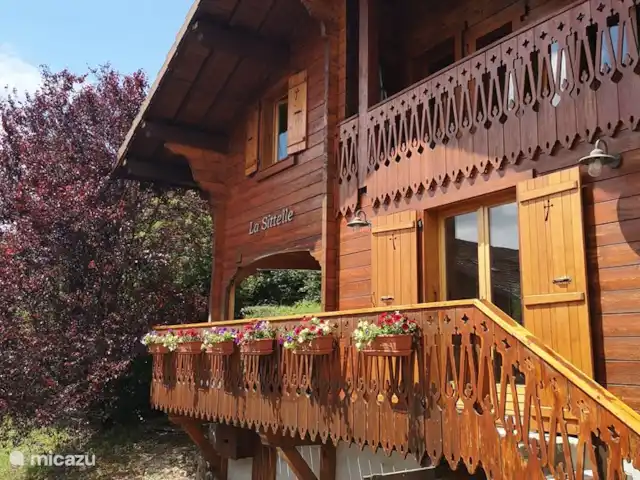 La Sittelle - été comme hiver | France, Haute-Savoie, Verchaix - chalet Vue de face de La Sittelle