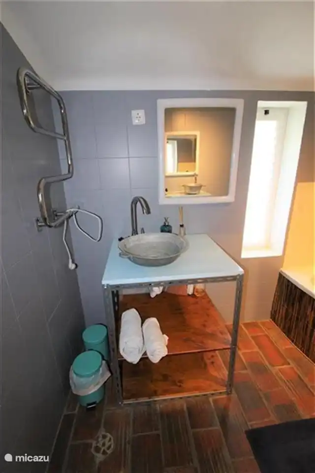 Badezimmer im 1. Stock