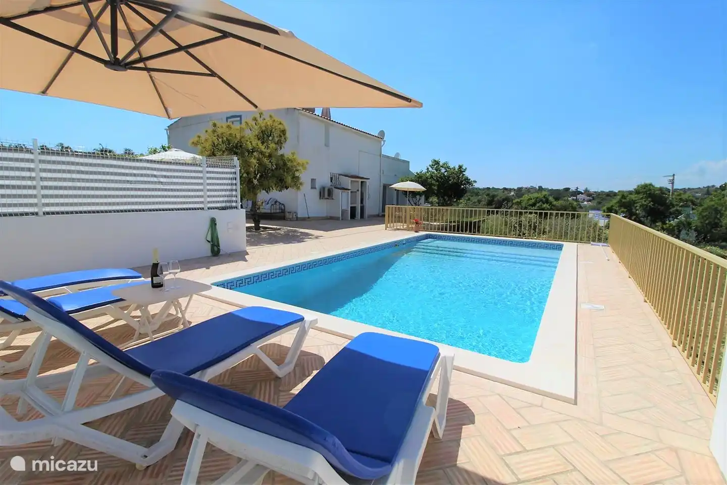 Casinha Formosa in Portugal, Algarve, Moncarapacho - Villa