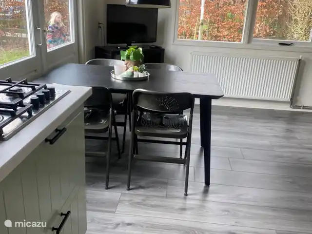 Pequeña casa Bergen NH en Países Bajos, Holanda del Norte, Warmenhuizen - chalet salón-cocina