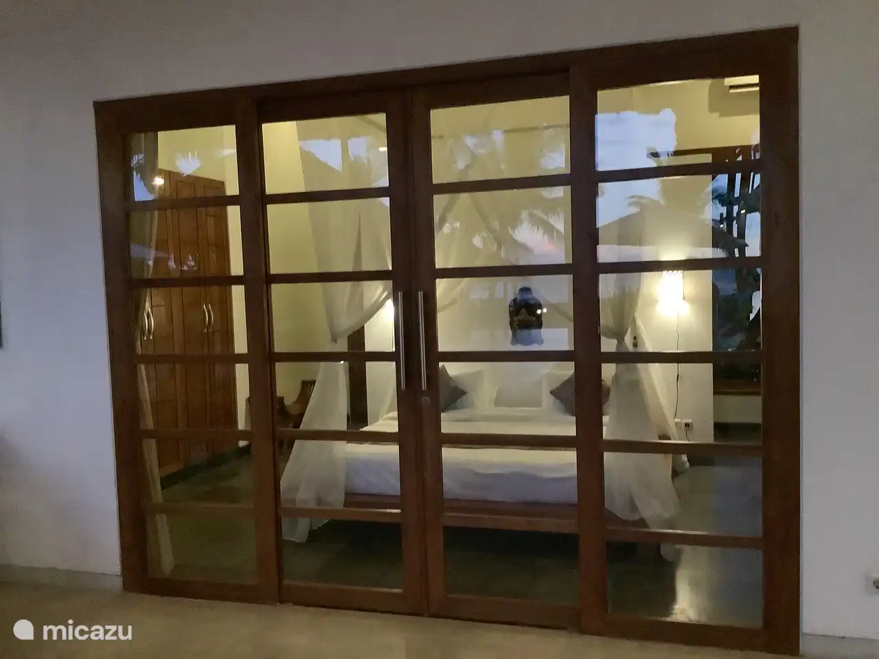 Schlafzimmer mit Schiebetüren